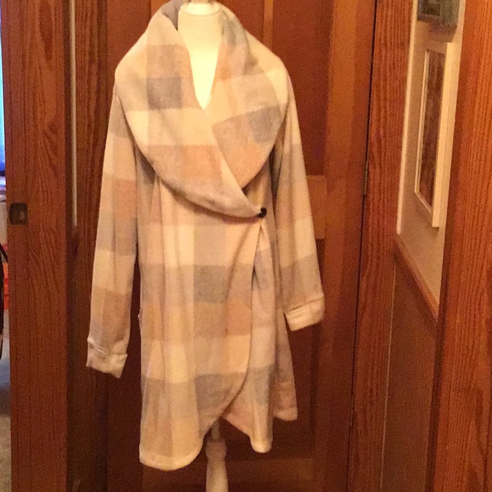 Super soft Cuddl Duds wrap